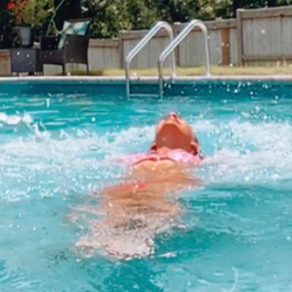 Meet your Posher, Sophie - Picture 2 of 5